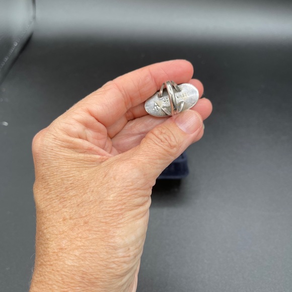 Sterling Silver John White Navajo Ring Coral - Picture 3 of 5